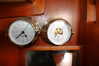 ATHENA 8 Salon Clock Barometer