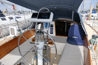 ATHENA 27 Cockpit Fwd