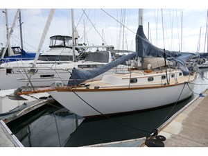 ATHENA 41 Dockside Port1