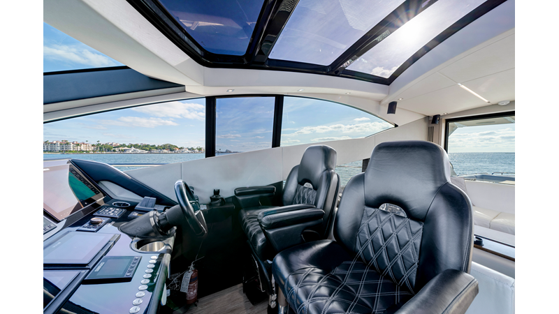 GRAVITAS - Yacht for sale