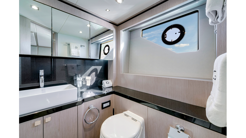 GRAVITAS - Yacht for sale