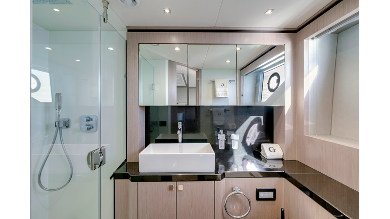 GRAVITAS - Yacht for sale