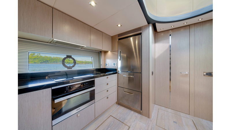 GRAVITAS - Yacht for sale