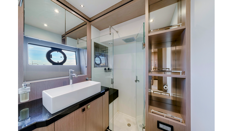 GRAVITAS - Yacht for sale