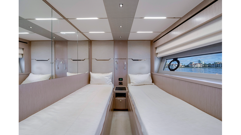 GRAVITAS - Yacht for sale