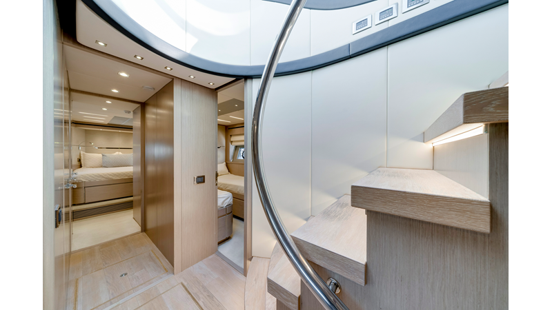 GRAVITAS - Yacht for sale