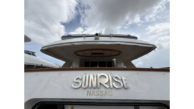 SUNRISE 67 