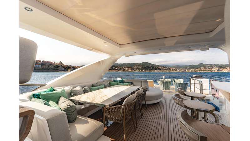 27 METRI - Yacht in vendita