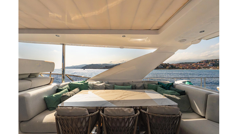 27 METRI - Yacht in vendita