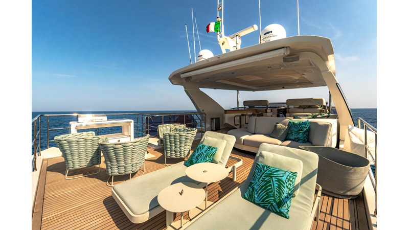 27 METRI - Yacht in vendita