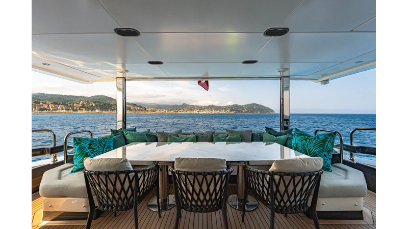 27 METRI - Yacht in vendita