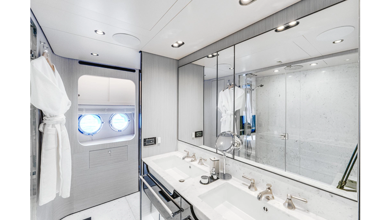27 METRI - Yacht in vendita