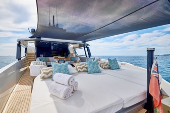 GODDESS OF THE MOON 5 Open deck seating