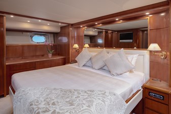 LADY MAUREEN 12 LADY MAUREEN 2006 FALCON Falcon 86 Motor Yacht Yacht MLS #482482 12