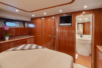 LADY MAUREEN 24 LADY MAUREEN 2006 FALCON Falcon 86 Motor Yacht Yacht MLS #482482 24
