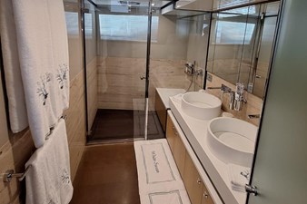 WHITE SWAN 18 Ensuite