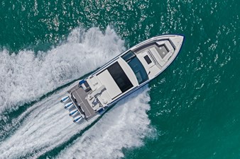 Lady Champagne II 82 