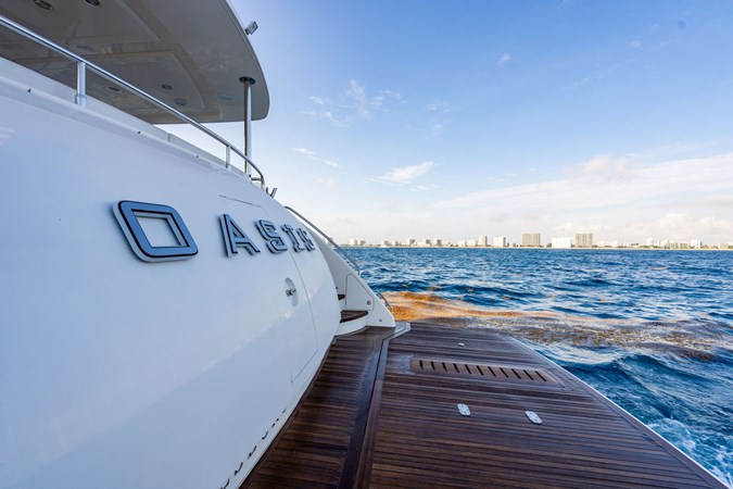 OASIS (COPY) - Yacht à vendre