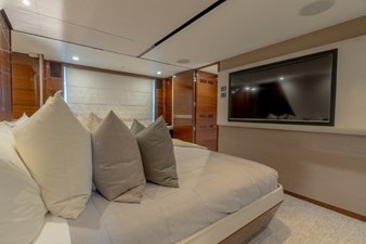 KAOS 7 Master Stateroom  