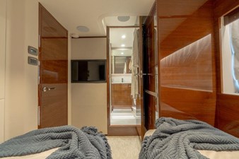 KAOS 17 Guest Stateroom 