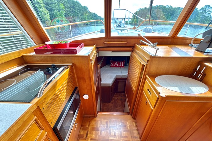 Fwd Companionway