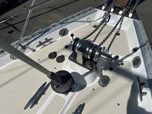 PALOMA 8 Paciific-Seacraft-40-2002 Windlass