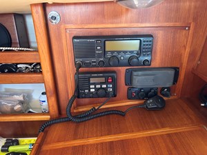 PALOMA 25 Pacific-Seacraft-40-2002 Electronics