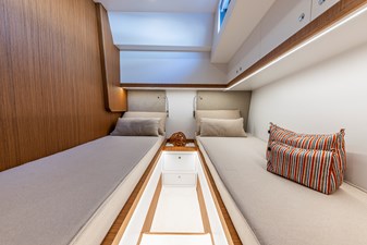 AD ASTRA 60 9 Twin cabin 1