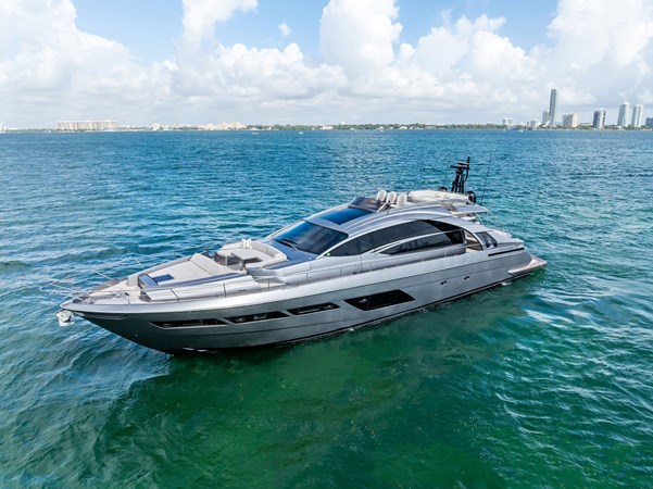 CRASH - Yacht zu verkaufen