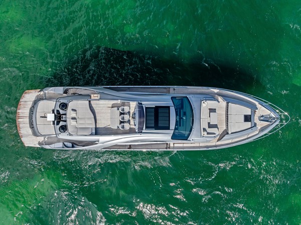 CRASH - Yacht zu verkaufen
