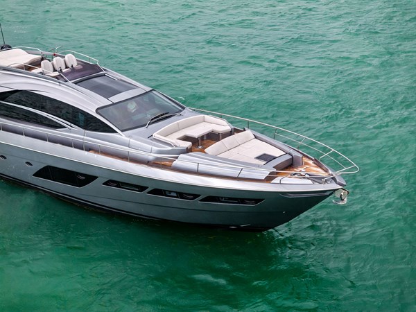 CRASH - Yacht zu verkaufen