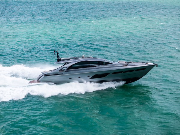 CRASH - Yacht zu verkaufen