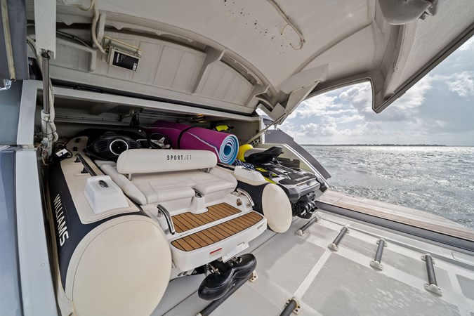 CRASH - Yacht zu verkaufen