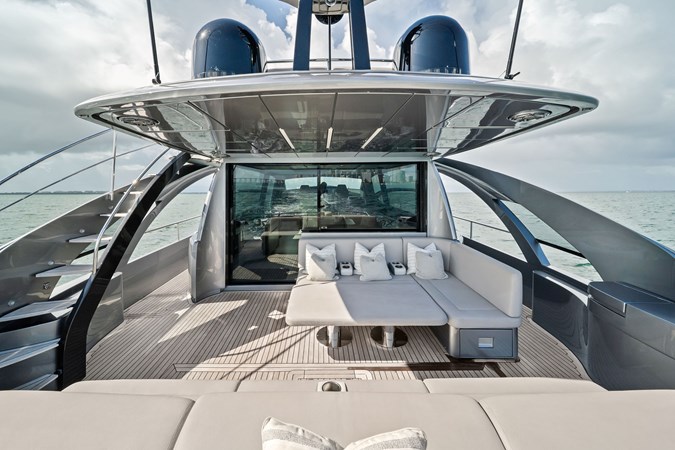 CRASH - Yacht zu verkaufen