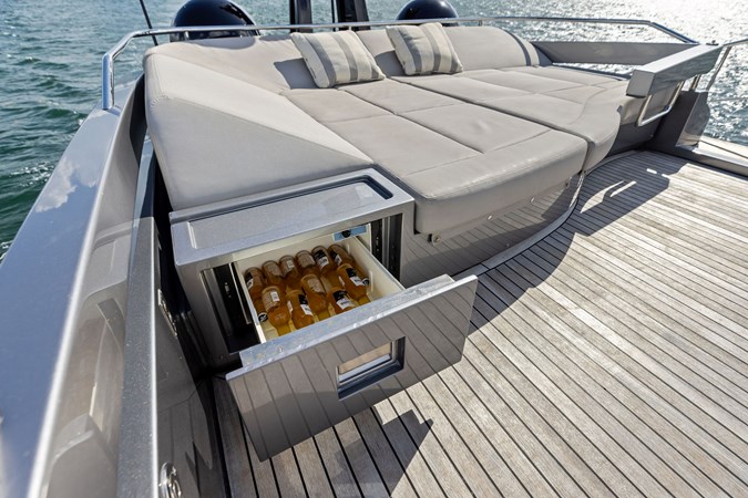 CRASH - Yacht zu verkaufen