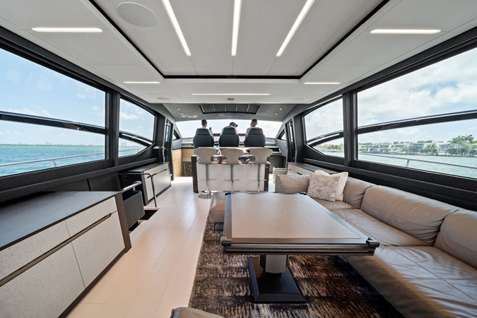 CRASH - Yacht zu verkaufen