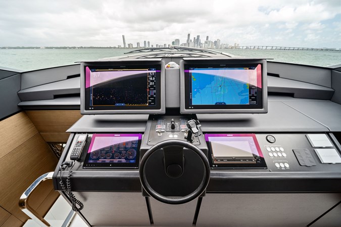 CRASH - Yacht zu verkaufen