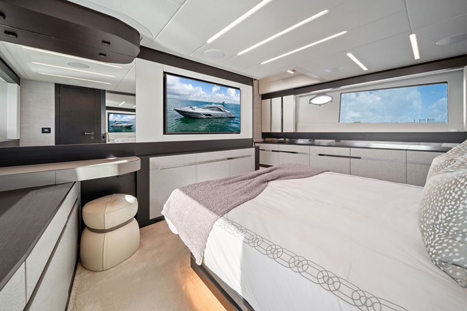 CRASH - Yacht zu verkaufen
