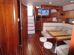 ENDLESS SUMMER 1 Salon looking aft