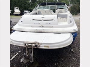 24' Sea Ray 2008 240 SD  4 