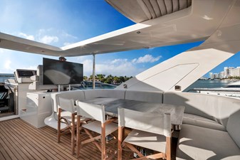 Azimut Grande 27 20 Dining Table