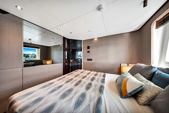 Azimut Grande 27 57 