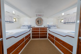 INNISFAIL 10 Aft VIP Stateroom