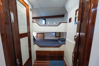 INNISFAIL 24 Crew Cabin