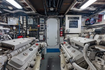 INNISFAIL 28 Engine room