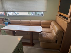 THIS OLD HATT 5 Dining Settee