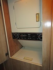 THIS OLD HATT 25 Laundry Center