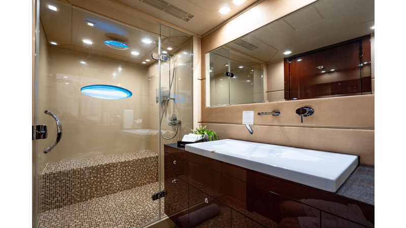 TRUE NORTH - Yacht for sale