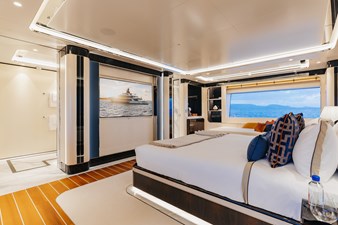 Daybreak 9 DAYBREAK - MASTER STATEROOM LOOKING FORWARD TO STARBOARD