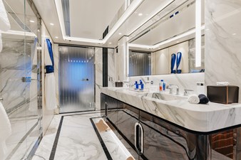 Daybreak 11 DAYBREAK - MASTER STATEROOM BATH
